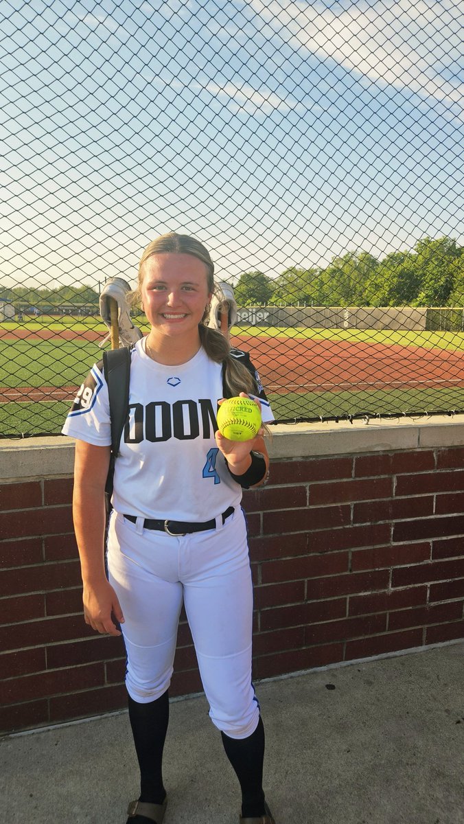 averi_tabor's tweet photo. Had a good weekend Competing in the @d1fastpitch1 Great Lakes Firecracker tournament. We battled with two 1 run losses and two ties. One went 9 innings but didn't fall our way. 
Here a few hits and one of my strikeouts in the circle. https://t.co/MrmRkOKHJ7