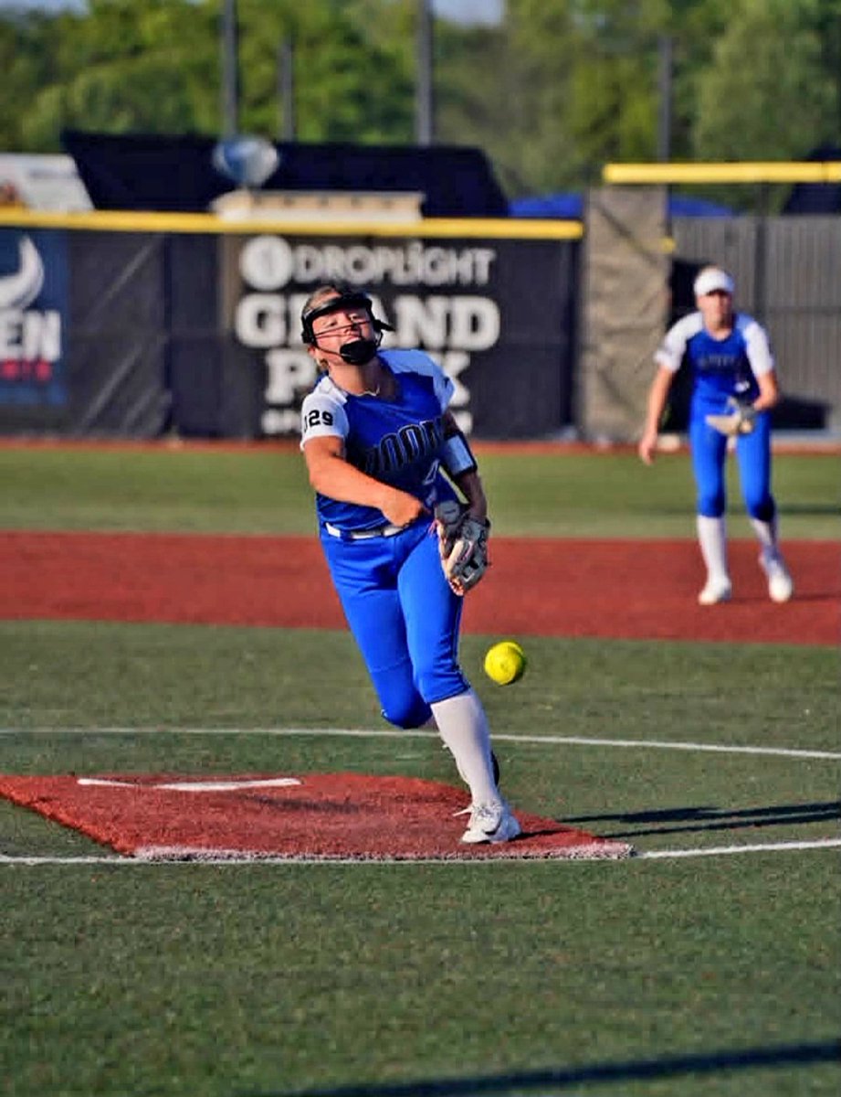averi_tabor's tweet photo. Had a good weekend Competing in the @d1fastpitch1 Great Lakes Firecracker tournament. We battled with two 1 run losses and two ties. One went 9 innings but didn't fall our way. 
Here a few hits and one of my strikeouts in the circle. https://t.co/MrmRkOKHJ7