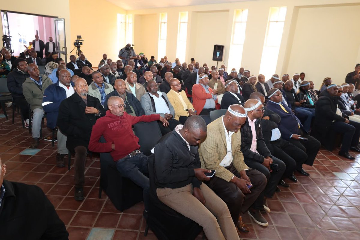 MYANC's tweet photo. ANC President Cde Cyril Ramaphosa met with traditional leaders at Qamata Great Place in Cofimvaba as part of his programme ahead of the Chris Hani Regional Volunteers Launch.

During the engagement, the President reaffirmed the ANC’s commitment to strengthening traditional leadership and restoring its rightful place with dignity, respect and constitutional recognition.

#ANCInEasternCape