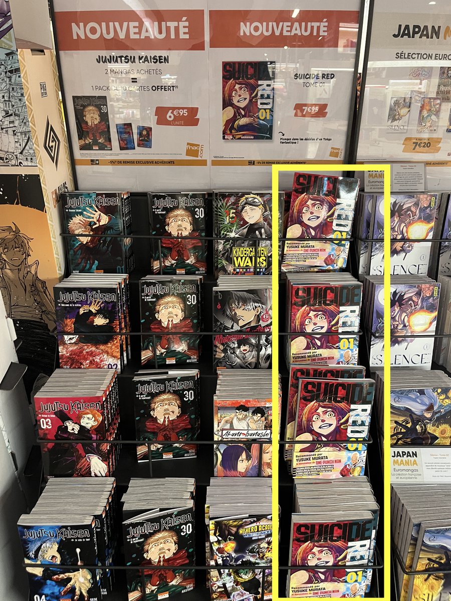 Kim_Ki_oon's tweet photo. パリの書店で「SUICIDE RED」が目立ちます！😍

すごい作品の隣に並べて頂き、嬉しいです！

#ハリ丸　#SUICIDERED　#HARIMARU https://t.co/2l8BWRsO3l