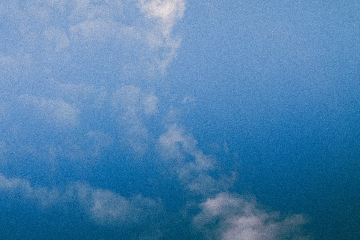 arthextic's tweet photo. blue is always the same. https://t.co/mapeyCXW5u