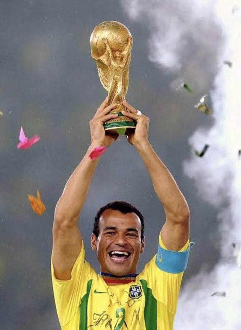 cb2milli's tweet photo. Honoured to have interviewed the legend @officialcafu for @LEGO_Group we spoke about the Selecao, Neymar and just how much of an inspiration that iconic 2002 squad was. Moments like this remind me why this little snot nose kid that fell in love with the sport in the first place. https://t.co/iTyck594Vi