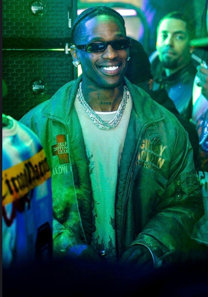 YeWireyzy's tweet photo. 🔴BREAKING NEWS:

YE
TRAVIS SCOTT 

FATHER ON GTA 6 RADIO CONFIRMED ✅ https://t.co/QLiHOTqiMp