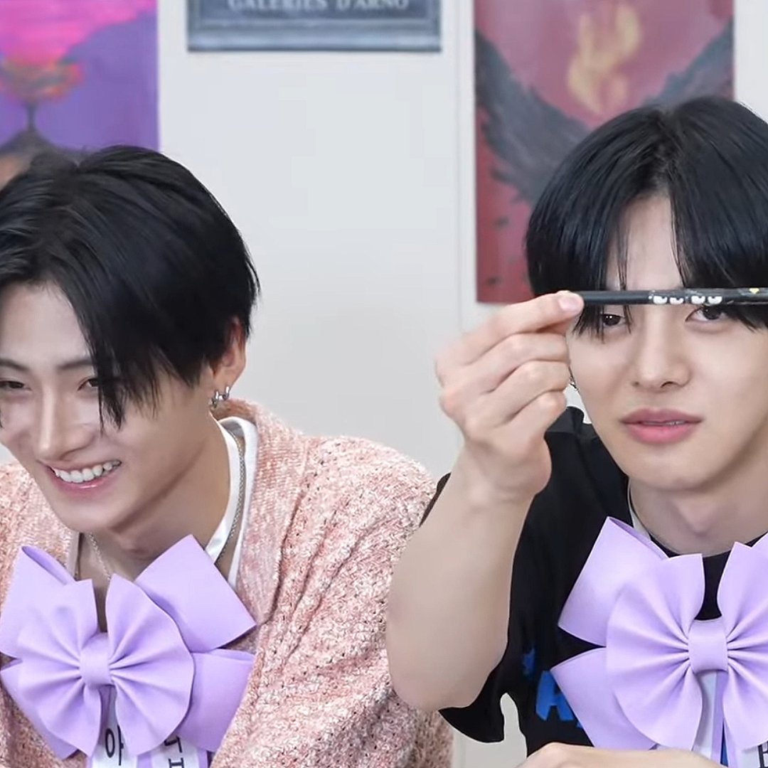 leowonhourly's tweet photo. according to sangwon leo is the funniest person https://t.co/dbxU31GOJw