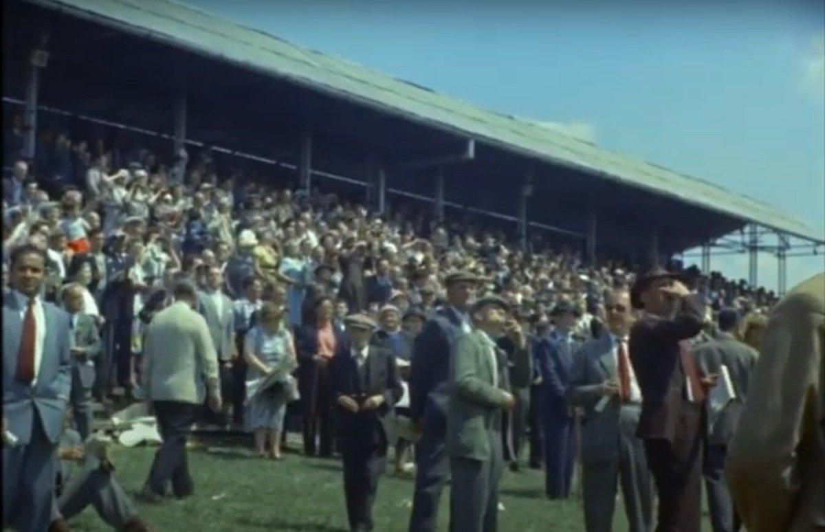 TalkingPicsTV's tweet photo. We're off to #EpsomDowns to experience the races!
LOOK AT LIFE: DERBY DAY (1959) 5:15pm on #TPTV https://t.co/HTuPrimbow