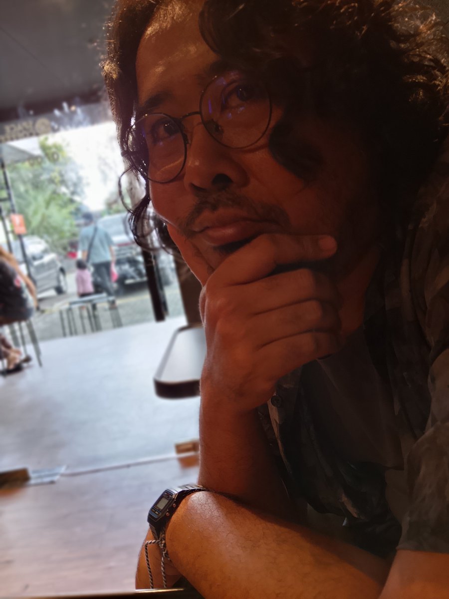 dvvyp's tweet photo. Kalo aku nulis tentang orang ini bisa panjang banget, ngga tau akan berapa ribu kata. Selain itu juga baru nulis begini udah mewek. Ga bisaaaaaaaaa 🥹 https://t.co/h6THqFL4AU