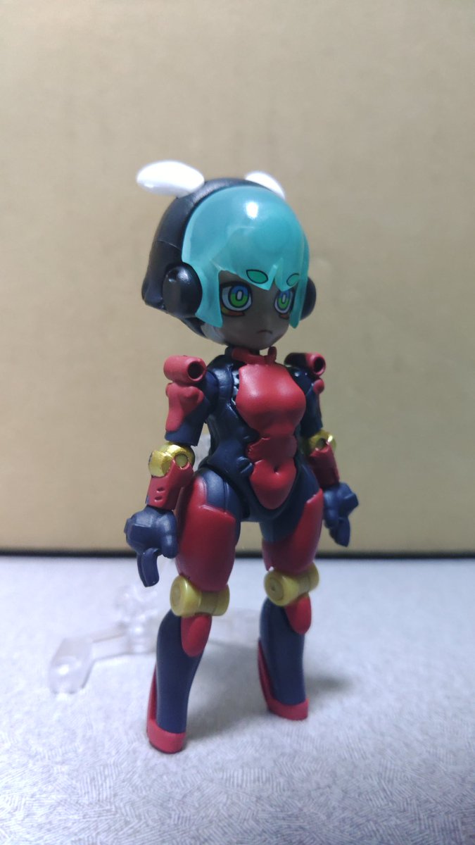 Take7Way1's tweet photo. ノラマリオン(和の姿：赤兎)
重装の鎧武者といった様相の和の外装をパージしたノラマリオンの高速格闘戦用の姿。

マリオンの後頭部と、マリオンの和の外装からウサ耳と足装備を使いました。
マリオン阿修羅の余剰部品の再利用ですが、中々良いかと🤔 https://t.co/1tuMyPInl8