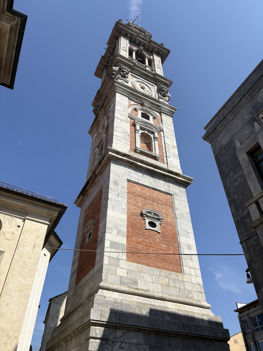 kitchendriver's tweet photo. Day4
10年以上来れてなかった🇮🇹
前回はローマだったのでそのイメージしかなかったけど、北の国境近くの街はまた少し雰囲気が違って面白い。 https://t.co/ILlwOsPReK