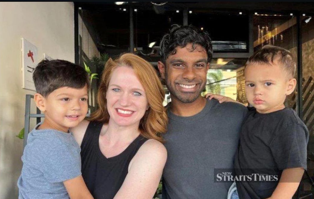 ChuddyPasha's tweet photo. J33t with his Ginger Wife and their bundles of joy
#IMWF #Interracial https://t.co/IMXpxnAnsv