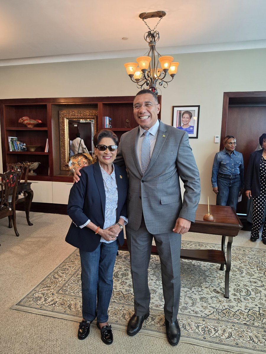 AndrewHolnessJM's tweet photo. I met with Prime Minister Kamla Persad-Bissessar in Trinidad while on my way to the CARICOM Heads of Government Meeting. I also met her Ministers and other officials of the Government of Trinidad and Tobago. https://t.co/skxoeM4z7G