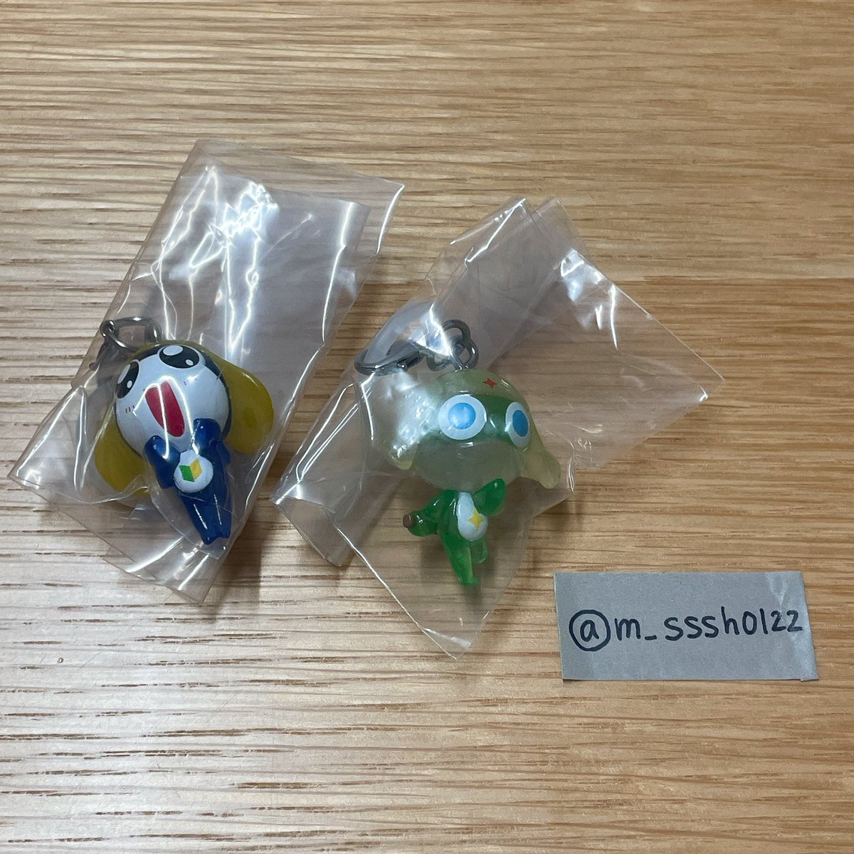 m_sssh0122's tweet photo. 【交換】ケロロ軍曹　めじるしアクセサリーであります　カラーシャッフル

【譲】ドロロ兵長シャッフル　タママ二等兵

【求】ギロロ伍長 〈 ギロロ伍長シャッフル

異種交換も可能🙆‍♀️固ツイご参照ください✨

郵送希望です
検索からでもお気軽にdm、リプお待ちしております💐 https://t.co/Dlrb2c6yJZ
