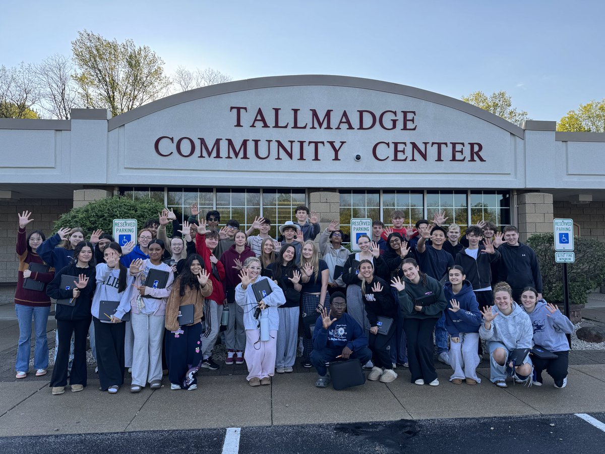 Mr_Osborne_THS's tweet photo. Tallmadge APUSH students are rock stars. Our class had a 90% pass rate on the AP exam which was 17% higher than the national average. All of these students worked extremely hard over this past year. I am proud of each of their accomplishments. #tallmadgegold #APUSH https://t.co/AlYWNTOF6k