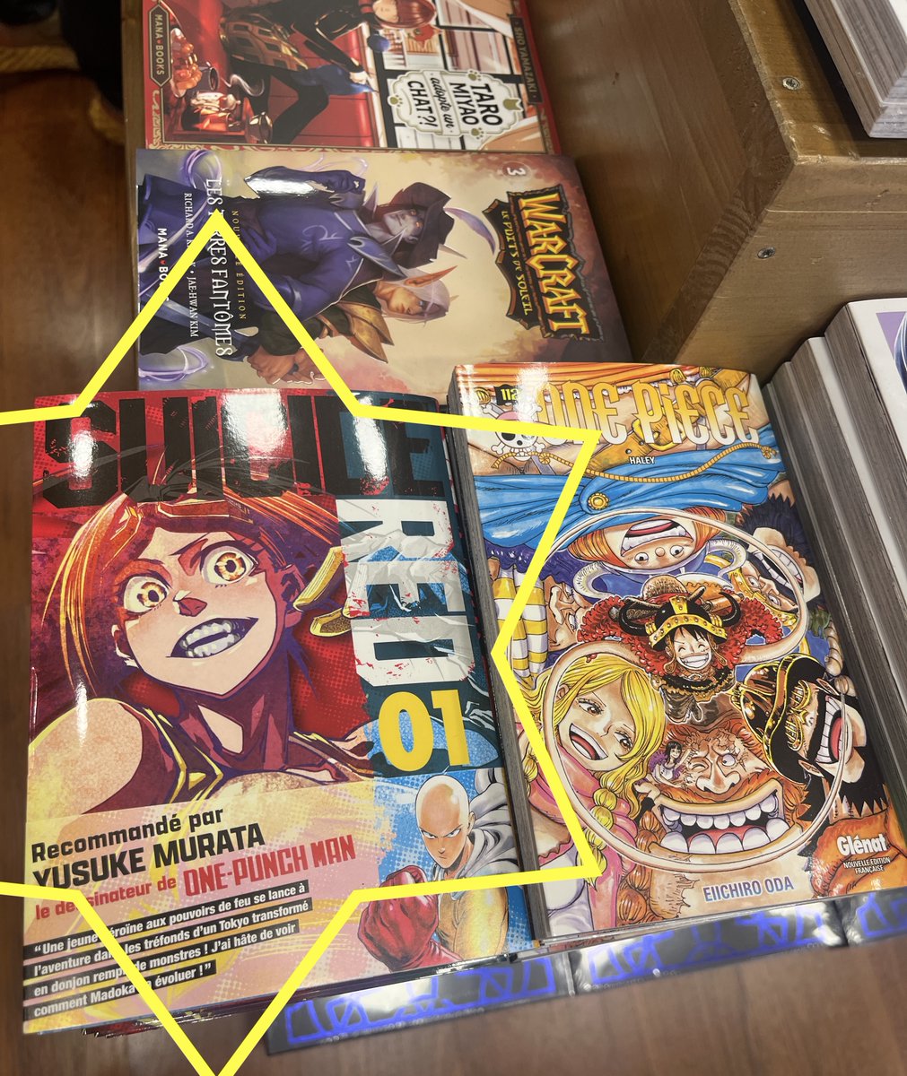 Kim_Ki_oon's tweet photo. パリの書店で「SUICIDE RED」が目立ちます！😍

すごい作品の隣に並べて頂き、嬉しいです！

#ハリ丸　#SUICIDERED　#HARIMARU https://t.co/2l8BWRsO3l