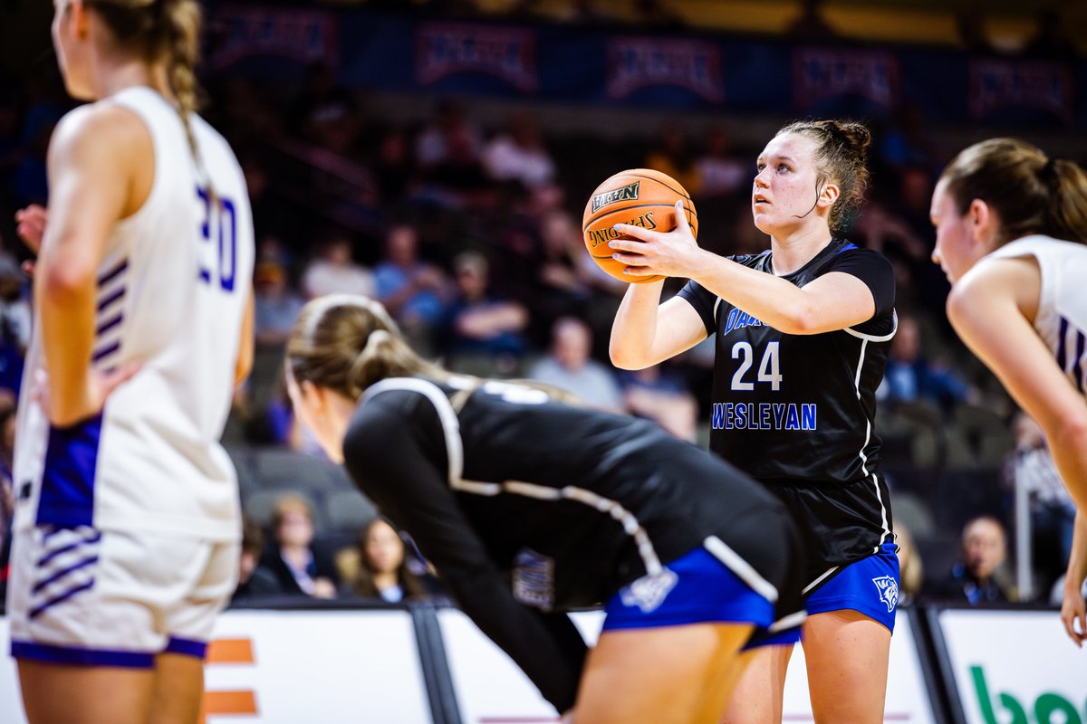 DakotaWesleyan's tweet photo. 📘Wesleyan Today Story📘 “Together” became the motto of the 2025-26 women’s basketball team. Learn what that has meant for the team, the campus and the community.
https://t.co/3j75ZEp3XO https://t.co/cgFFA8T3kN