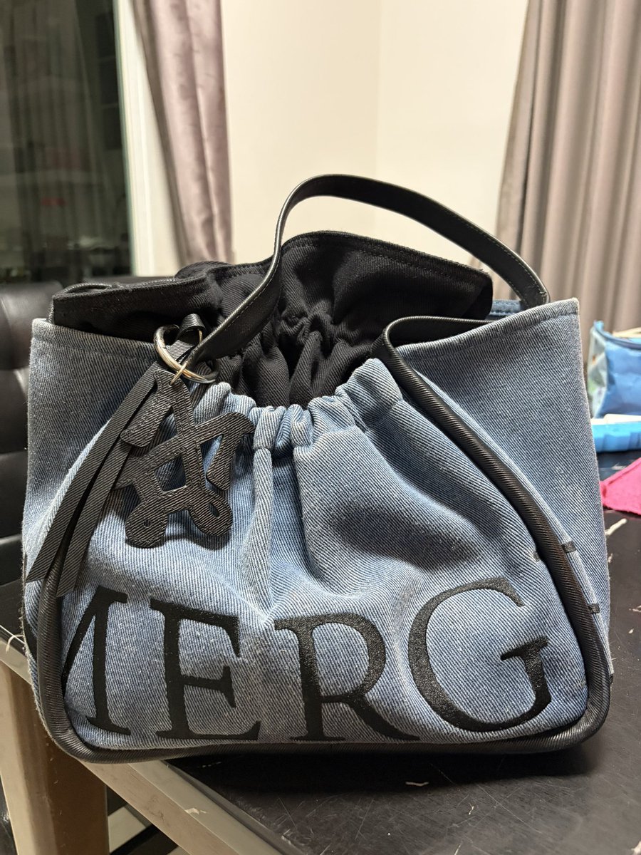 melodykittymiss's tweet photo. ˚˳⟡ ฝากขาย 🧁🎀

🖐🏻🍧 กระเป๋า Merge demin size m
ราคา 1500

dm ✿ ⵓ @Nice25768689 🐰

#ส่งต่อmerge #กระเป๋าmerge #merge #mergeofficial #mergeadaybag #ส่งต่อกระเป๋า #กระเป๋ามือสอง #ส่งต่อเสื้อผ้า #cintageshop #stylistshop #feelfreebkk #ส่งต่อเสื้อผ้ามือสอง #duexstudio https://t.co/L3DSpaE0fe