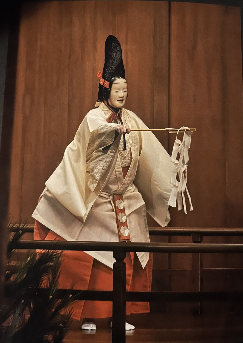 emiakagwa's tweet photo. 2026.5.23  @銕仙会能楽研修所
『巻絹』のシテを務めさせていただきました。
ありがとうございました。 https://t.co/m5DduzC9G3