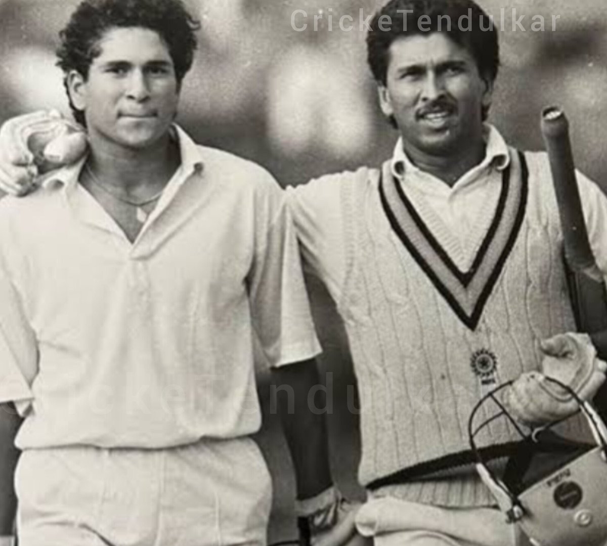 CrickeTendulkar's tweet photo. Only the true fans can identify the person with Sachin Tendulkar 🤠

No Google, No AI, just pure cricketing knowledge 🏏🧠🌪️ https://t.co/aC9coIz4MI