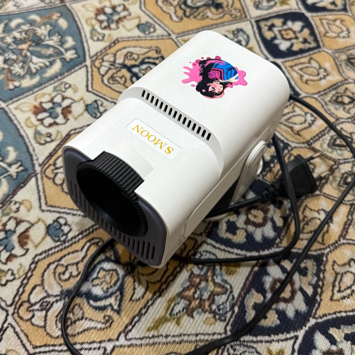 fmrhythme's tweet photo. WTS SMOON 320 Smart Proyektor

Harga : 400.000

beli awal di 600.000

cod cikarang bandung

bisa rekber

fungsi semua normal ngga ada minus sama sekali

dijual karena mau pindah kost

wts wtb wtt https://t.co/QltMTlNPIh