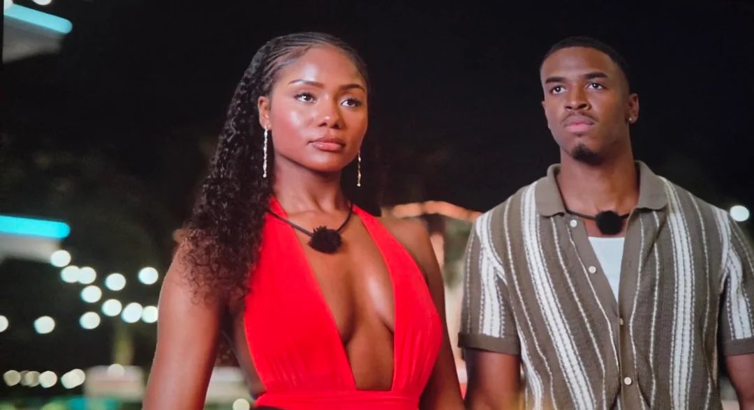 thisisbryyy__'s tweet photo. Yall claim they got a connection but only time they are shown is laughing at other couples and being messy 😵‍💫🥴
#loveislandusa #loveisland https://t.co/q1nsfhNP8R
