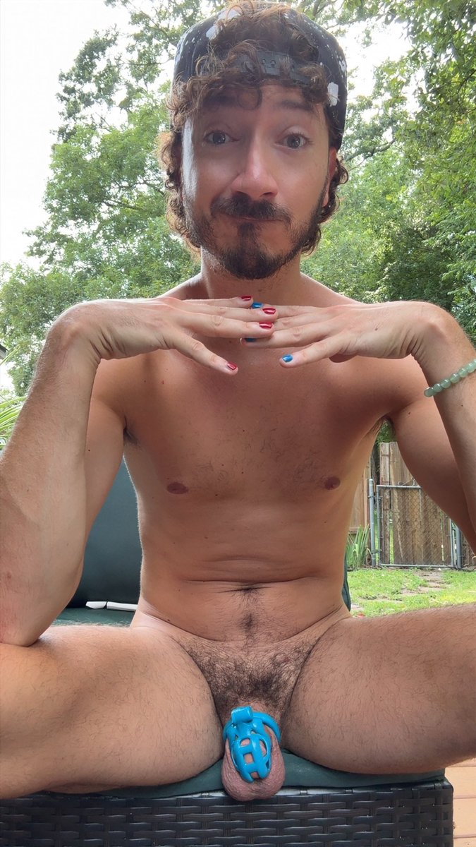 Kyles_obsession's tweet photo. Had a dude accuse me of catfishing with filters when he learned I was 40.  Well, I do use the little Snapchat selfie filter, but minimally.  Thankfully I just moderately youthful…So here we go…

Filter.         Vs.         NO Filter https://t.co/9dsCg0iTFs