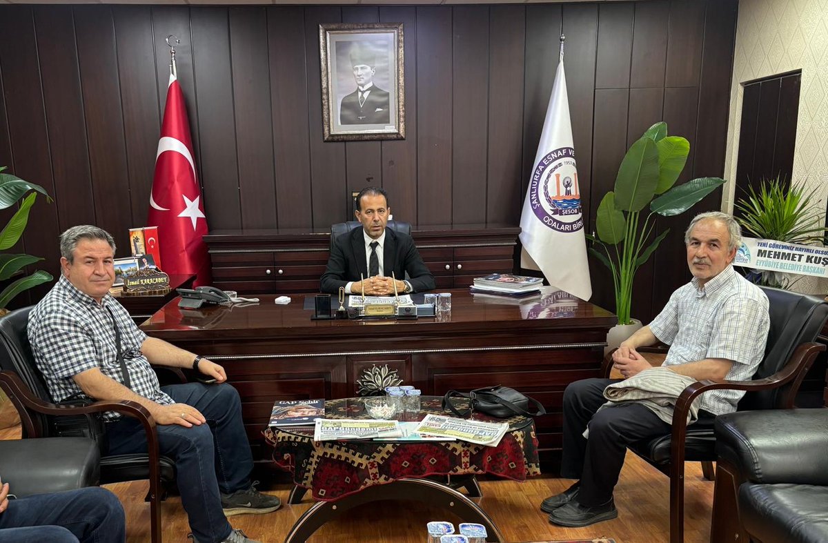 gazeteciishak63's tweet photo. GAPGündemi olarak ŞESOB Başkanı sn. İsmail Karacabey'e hayırlı olsun ziyaretinde bulunduk.  @ikaracabey2 @VeyselPolat5 @GAPGundemiDJTL @gapgundemigzt1 @GAPSehir @urfa_esob @mutlugunes @ibrhllplt https://t.co/dmkzdaiArZ