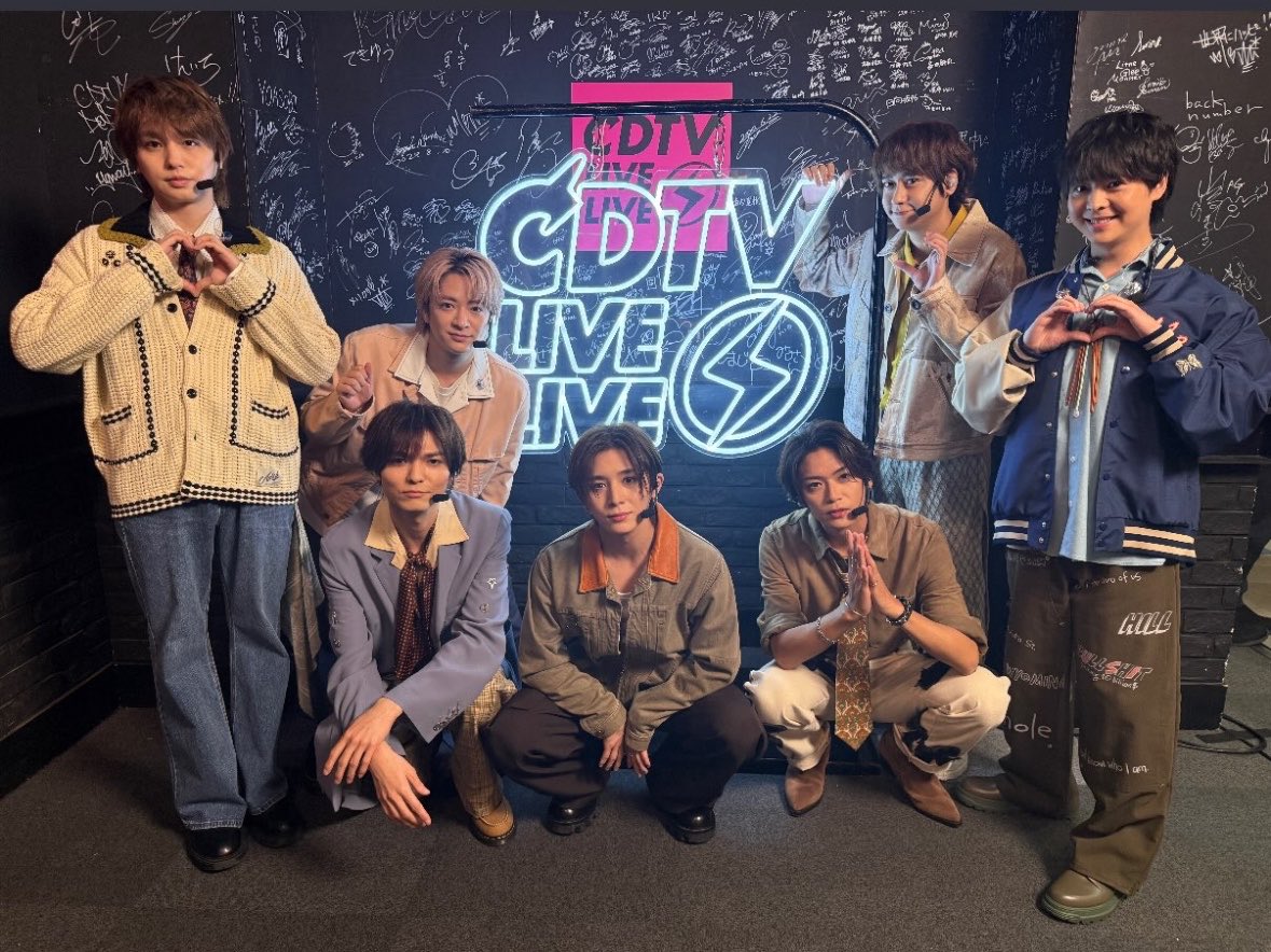 risaaa_727's tweet photo. キスマイとJUMP裏で喋ってたりしないかな🥺🥺🥺この2グループ合わせての披露とか見てみたいですほんとにそんなのされたら死んじゃう #きすまい  #JUMP   #玉森裕太  #山田涼介  #伊野尾慧 https://t.co/jdETsc8Xsz