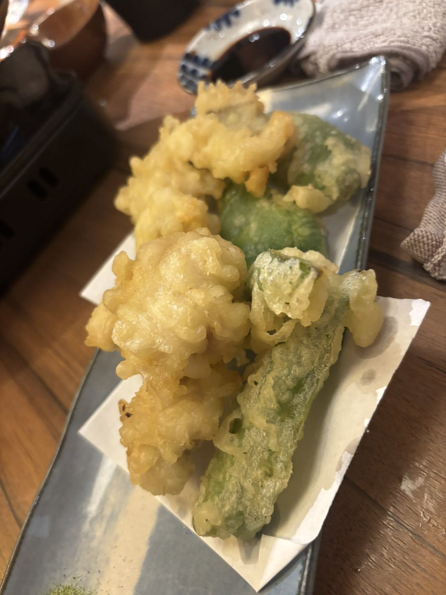 watashige3's tweet photo. 今日さ京都出張に来ています。
夜は佐々木酒造プロデュースの聚楽第へ。
始めてハモしゃぷ食べましたが、美味しい。
佐々木酒造の純米酒に酔く合いました。
初夏の京都に伺えて幸せ🍶
#京都
#古典酒場部
#酒場好き
#聚楽第 https://t.co/NMBHLBusqs