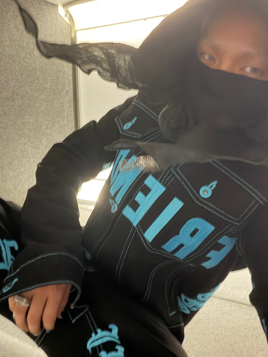 tmakership's tweet photo. 🦔 weverse dm #choihyunsuk #treasure https://t.co/MDRNv0Hi4b