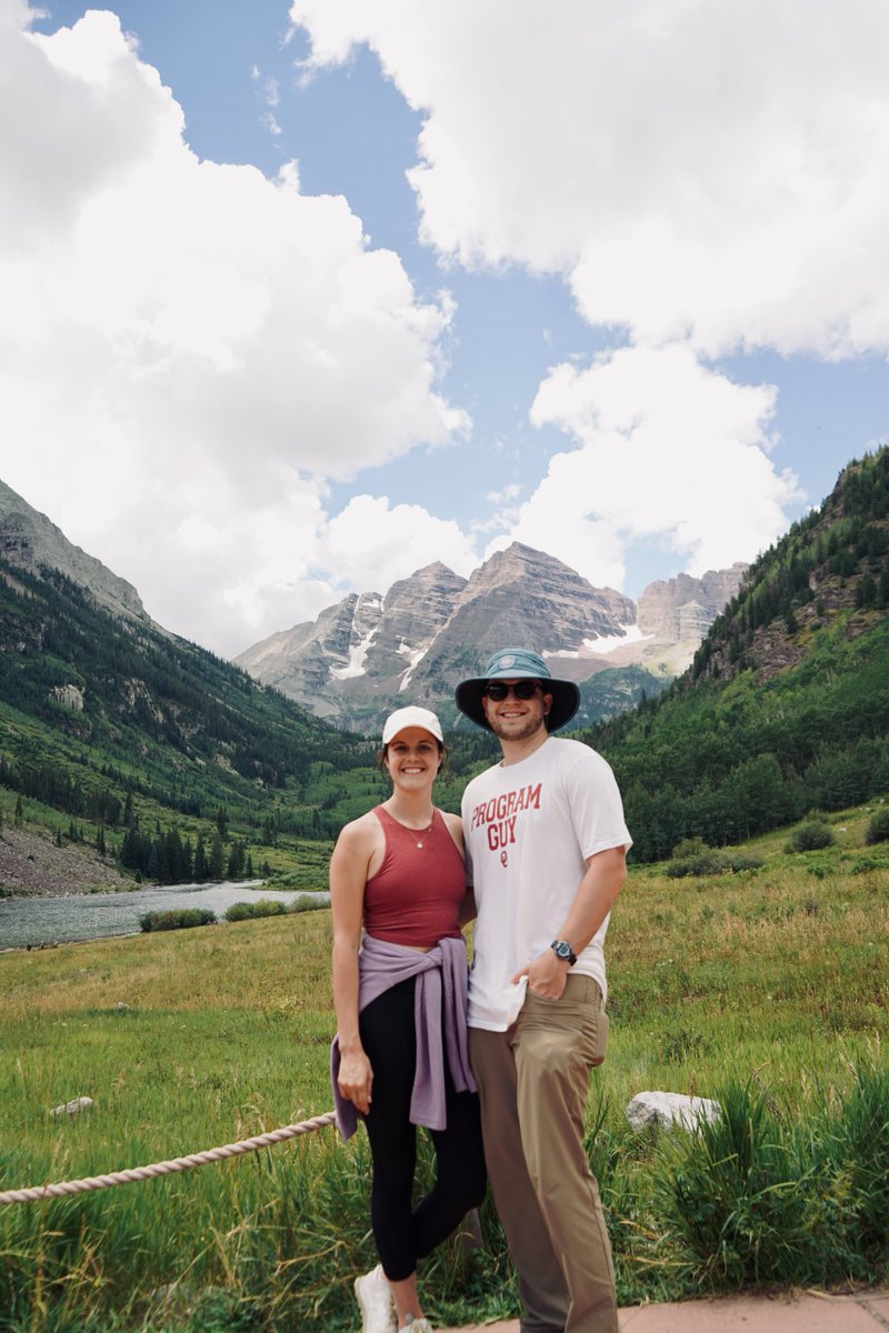 askStonebridge's tweet photo. Happy 4th from the Stonebridge team! Our crew brought the red, white, and blue this weekend, FIFA fan fests, mountain climbing, and full-on stars and stripes. ❤️🤍💙 Hope yours was just as awesome. 🎆 https://t.co/tqGnxr9cUu