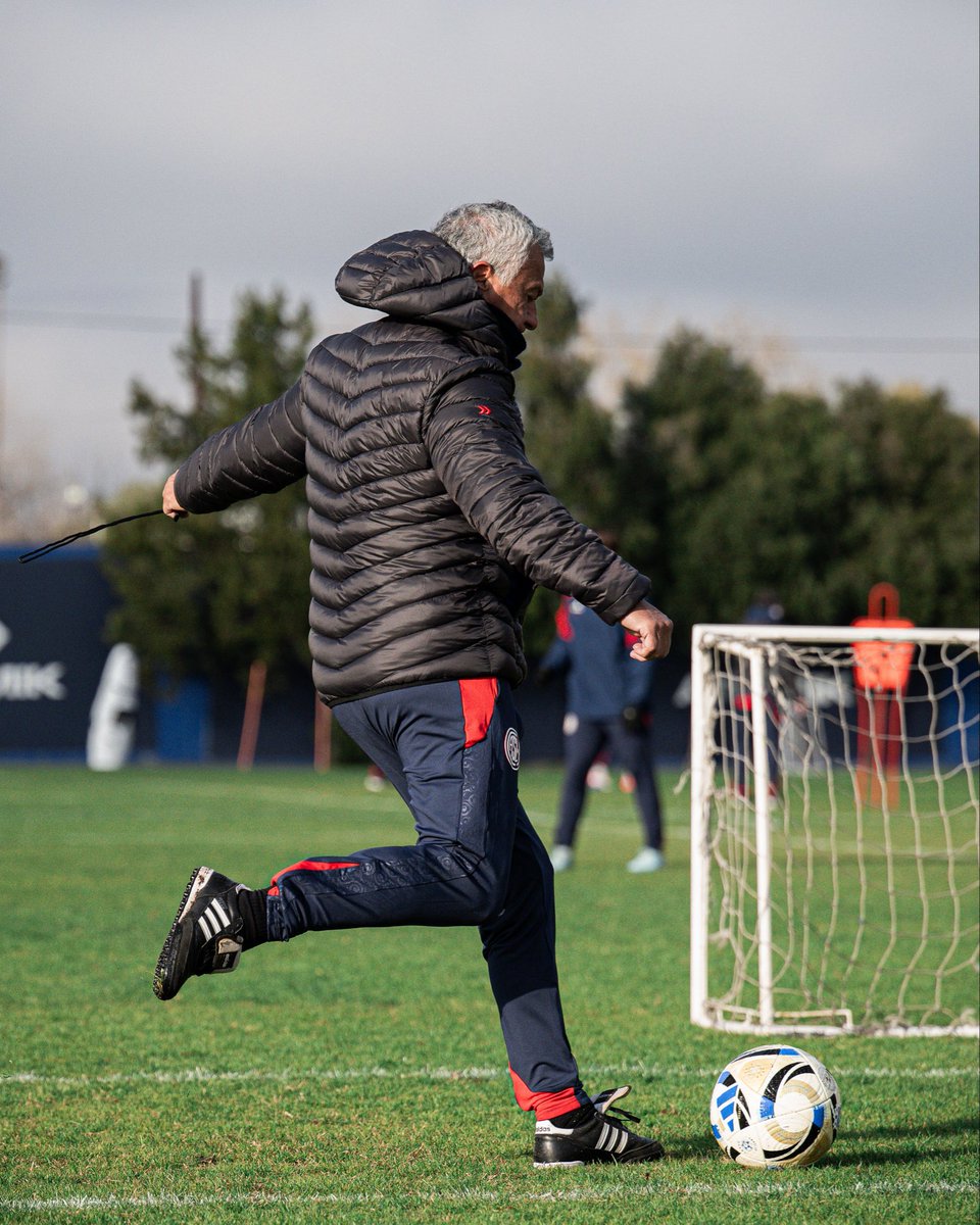 SanLorenzo's tweet photo. Empieza la Era Gorosito. 

¡Vamos juntos, Pipo! 💙❤️ https://t.co/diLEtiKSx3