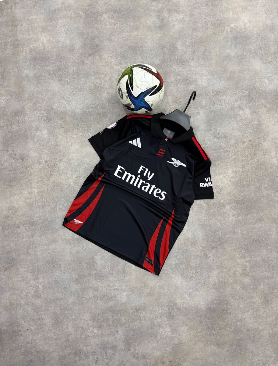 BigDerin's tweet photo. Hii , Need a New Jersey Plug 📍⚽

I sell Player &amp; Fan Version Jerseys .
All clubs • All sizes • Nationwide delivery 🇳🇬

DM to order  WhatsApp:https://t.co/ixlGmjfjHQ https://t.co/xmdUEaVwoZ