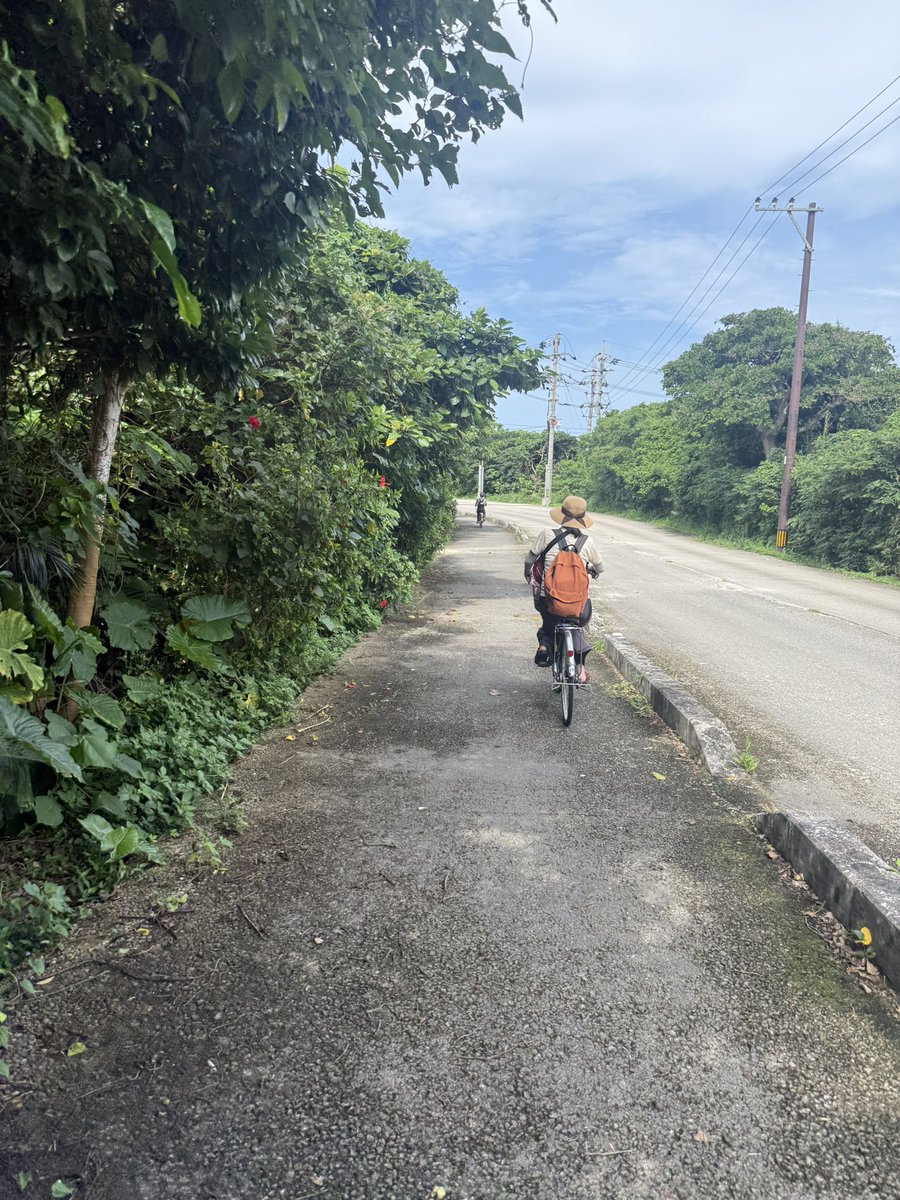 inadamiki's tweet photo. 毎年竹富島に行く理由❣️
おとんおかんが元気なうちは自転車に乗るべし🚲
1枚目2026年、2.3枚目2025年、4枚目2023年

#好きズキ https://t.co/dZE7cBUrMm