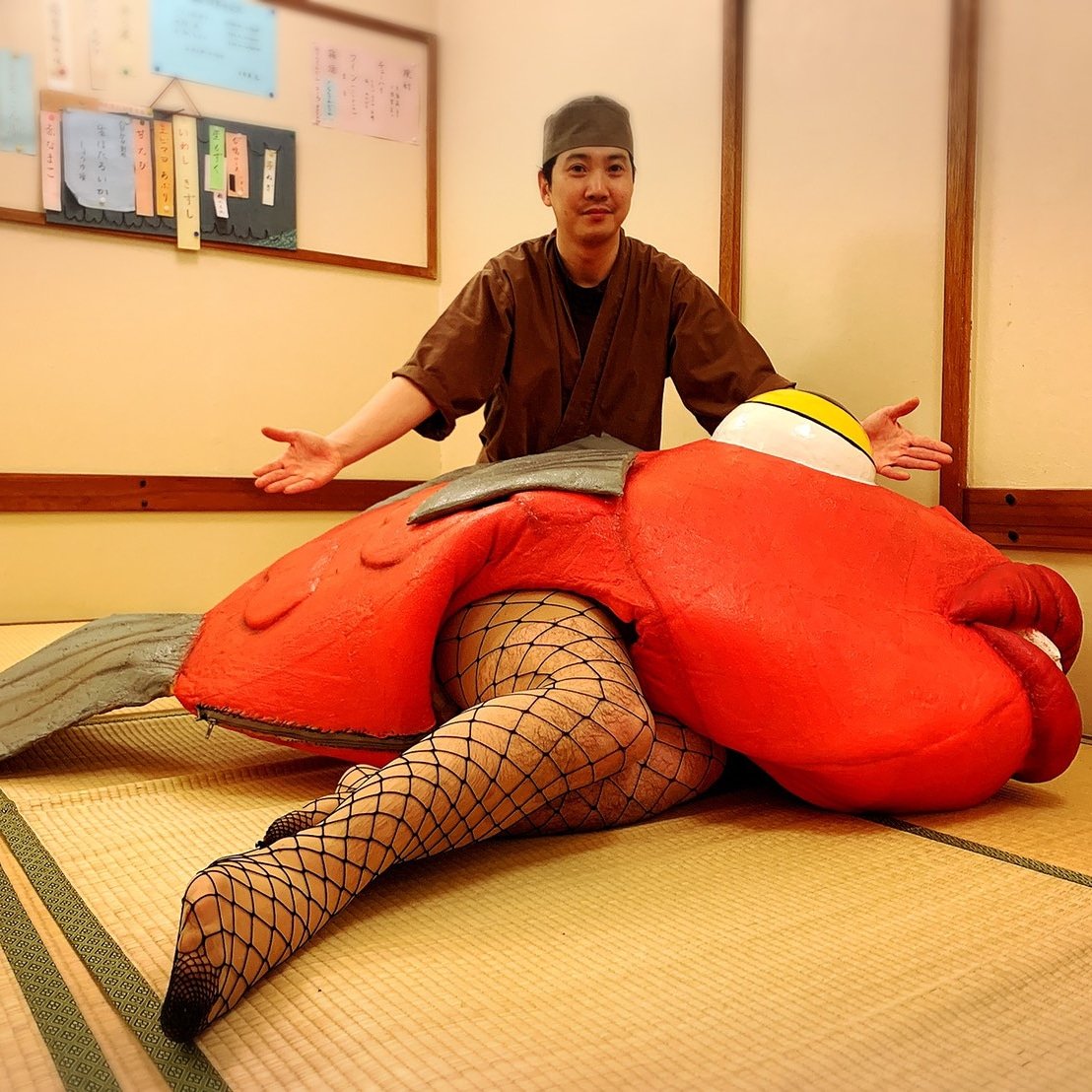 sushimatsumoto's tweet photo. よっ！🐟️
#コスプレ寿司屋
#サブカル寿司屋 https://t.co/QvrctMwn6p