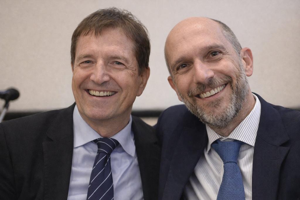 Carolin16265870's tweet photo. Oggi è il Compleanno di Alberto. Non posto la foto sua, ma quella di due grandi UOMINI   che hanno scoperchiato il letamaio "Garlasco". È grazie a loro, agli inquirenti, alla tenacia dell'avv.Bocellari, e poi DeRensis, se oggi per Alberto è un giorno Speciale. Auguri!❤#Garlasco https://t.co/pvDmjzm87o
