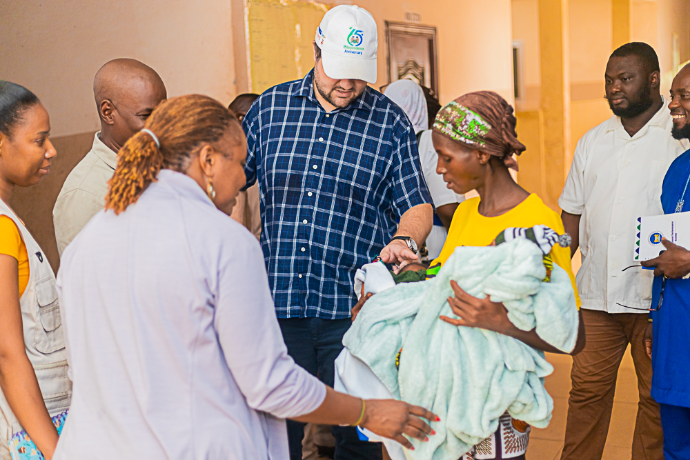 UNFPASierraleon's tweet photo. With a functioning catchment population of closer to 600,000, Kailahun is a vital cross-border gateway. 
Upgraded infrastructure at Pendembu CHC &amp; Kailahun Govt Hospital now ensures mothers from SL, Guinea, &amp; Liberia get the emergency maternal care they deserve.  #SafeBirth https://t.co/9kuTulAHss