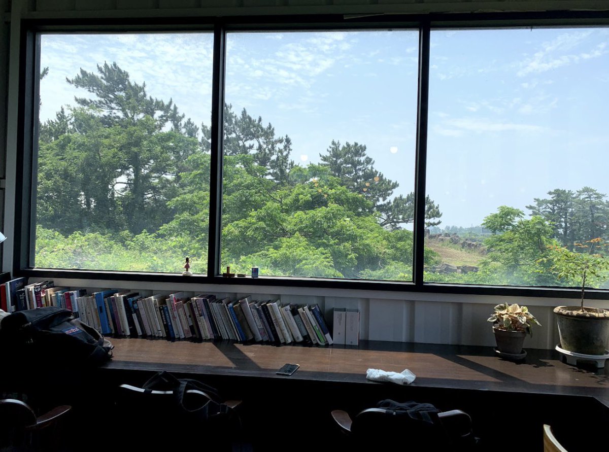 hkyo_'s tweet photo. R: 올 해는 아직 제주를 가지 않았다.
그래서 닐스도 
닐스에 꼭 가고 싶어 대신 마셔 달라며 커피와 케익을 결재 해 놓았던 내 친구는 아직 닐스를 가지 못 했는데 https://t.co/wxarKRiNmJ