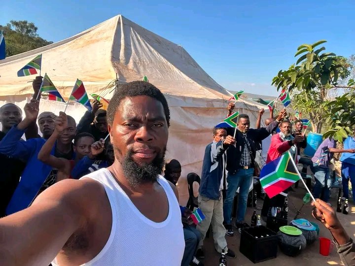 PhakelaMthakath's tweet photo. UMvelikuqala ukhona futhi weseka okuhle zikhathi zonke🤞🏾.

Anyone who has evidence should present it. 🇿🇦❤️👏🏾🧎🏽

As for me, here is my proof: day after day, I work for South Africa🇿🇦

Stay out of politics, it dividing us. futhi ibivele ikhona kuyoyonke leminyaka lezinkinga zenzeka.

Ibhunga Boys Bootcamp iyaqhubeka🇿🇦❤️.

Lelizwe Liyolunga Ngathi Siyizinsizwa 💪🏾🙌🏾.

Abahambe🇿🇦❤️👏🏾🧎🏽.
