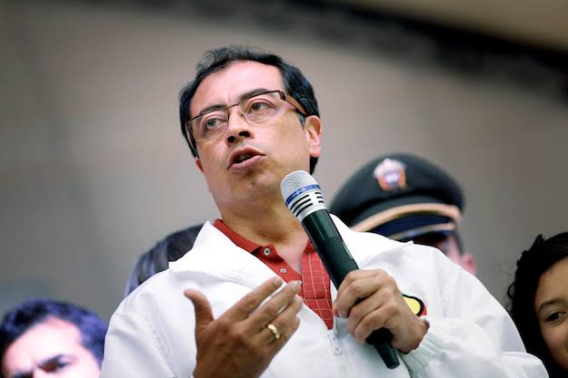 Arnoldo64374872's tweet photo. Con Petgro la Pobreza Extrema: Cayó al 9,6%, consolidándose como la cifra más baja en la historia reciente del país https://t.co/O600hzsayM