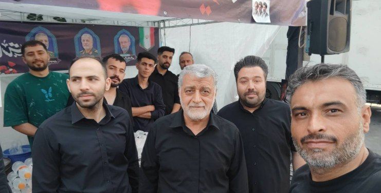 SLakzaee's tweet photo. حضور دکتر رحیم ممبینی جانشین محترم رئیس سازمان برنامه و بودجه کشور در جمع خادم��ن موکب خدمت‌رسانی این سازمان در روز برگزاری مراسم باشکوه تشییع پیکر مطهر قائد شهید امت، حضرت آیت‌الله‌العظمی سیدعلی حسینی خامنه‌ای (رضوان‌الله تعالی علیه) https://t.co/LWOO5IOfg0 https://t.co/iizEbDNIdD
