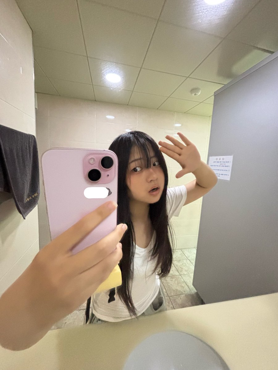 haruxg_'s tweet photo. 거울샷~~ https://t.co/tdpn3ANgS3