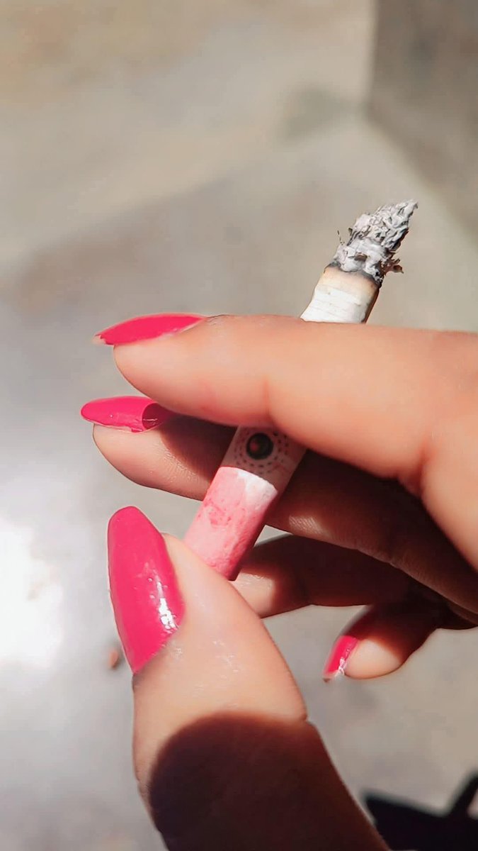 VishallDugout's tweet photo. Hey @grok Is it true that smoking increases the risk of infertility in women? https://t.co/BjbVtWch7b