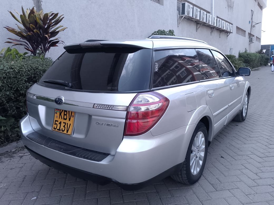 gachurujames's tweet photo. For Sale:

Subaru Outback BP9
YOM 2006
2450CC
Price 650,000 https://t.co/cuCj3vwxgU