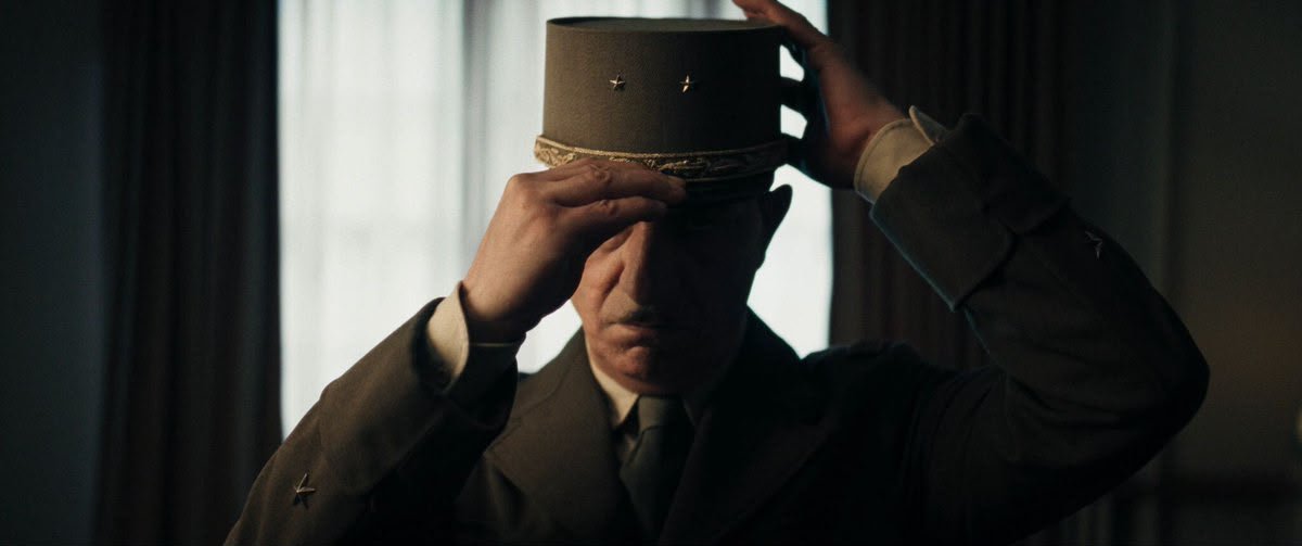 dailypop__'s tweet photo. Antonin Baudry est « énervé au plus haut point » que ‘LA BATAILLE DE GAULLE’ soit comparé au cinéma américain.

« Ça sous-entend que dès qu'on fait un film d’ampleur, c'est forcément comme les Américains. À quel moment on n'aurait pas le droit de le faire ? »

(via @Diverto_off) https://t.co/jm4xMnFE5C