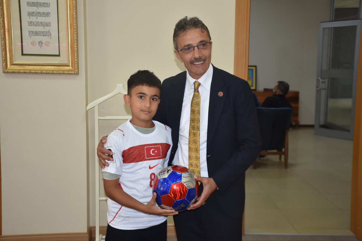 SenolDincCc's tweet photo. Kıymetli hemşehrilerimizi belediyemizde misafir ettik.

Nazik ziyaretleri için teşekkür ediyorum. https://t.co/dal0ge5xdR