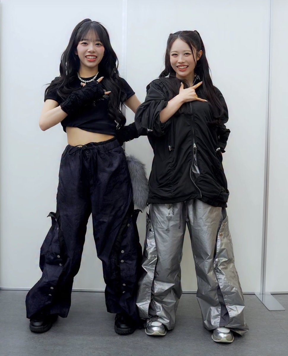 takato1224fs's tweet photo. 僕が作ったナイロンパンツ、、

あのCUTIE STREETさんに履いていただいて、、

大人気すぎて無くなってしまったので
再販開始しました！

グッズにもなってるの嬉しすぎる。。 https://t.co/OAU0vKf0UQ