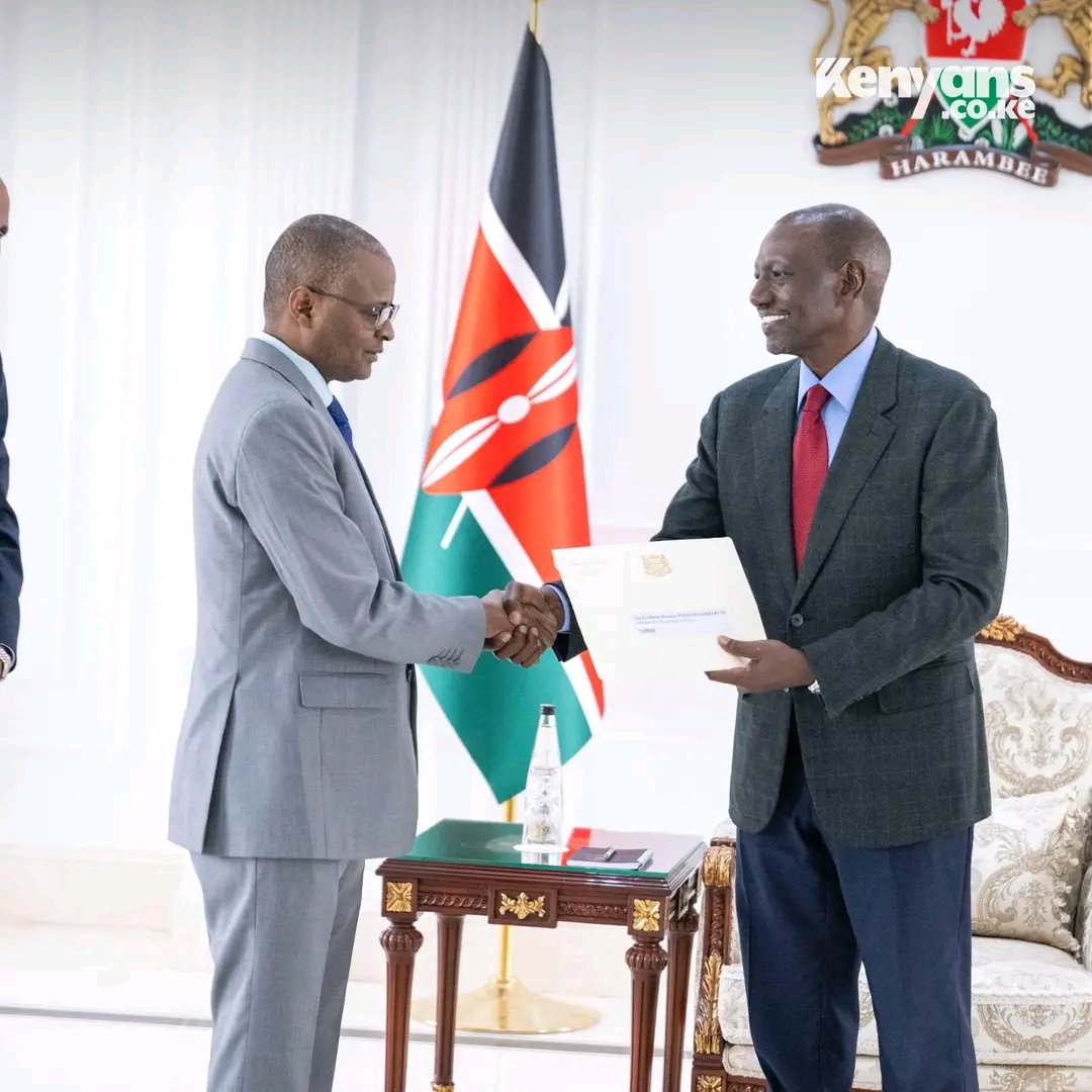 filipelouta's tweet photo. 🇰🇪🇹🇩 President William Ruto received a goodwill message from Chad President Mahamat Idriss Déby, delivered by Finance Minister Tahir Hamid Nguilin at State House, Nairobi. 🤝 https://t.co/h53wvCsojs