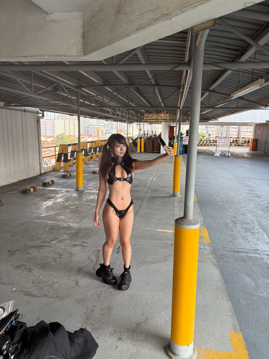 Iscysf's tweet photo. Halter bikini by ctctyo
🤤🤤 https://t.co/k62aEmUTvh