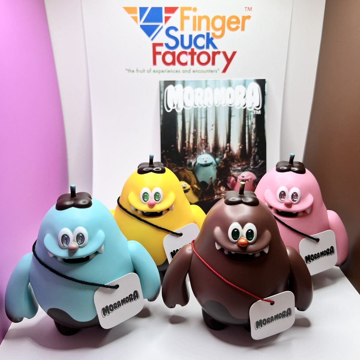 mashiro_toys's tweet photo. 今更ですが、MORA MORA 6th Anniversary &amp;カプセルトイ発売記念の受注栽培を頼んだんだ時のMORAMORA✨
（投稿すごく遅くなってごめんなさい🙏）
どのカラーもめちゃかわいい！！
全種頼んで本当に良かったです。
おめめキラキラでこの歯並びが最高✨
ポストカードも付いてきて嬉しかった🙌 https://t.co/tCCqCU8k4p
