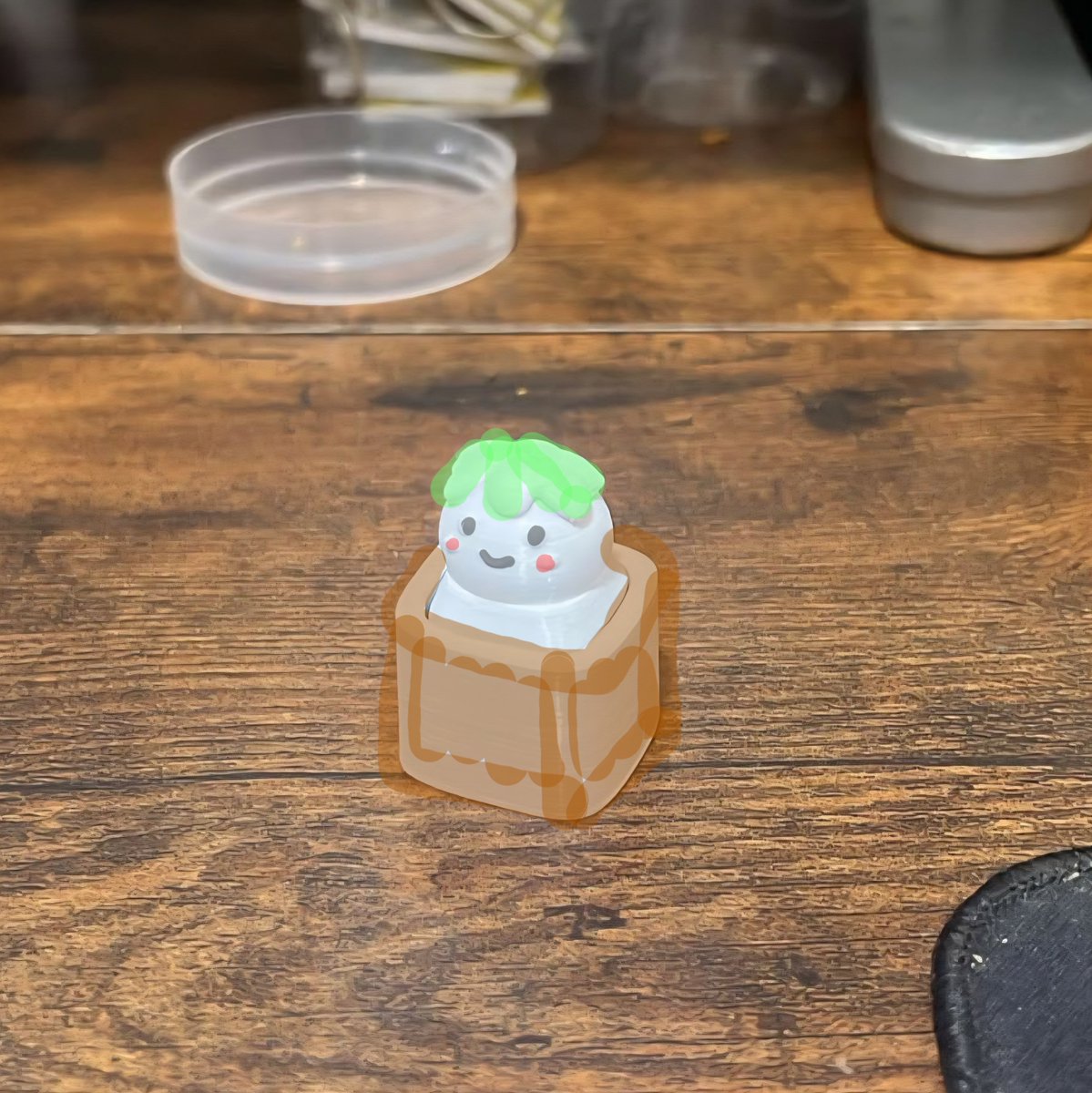 wheeiniverse's tweet photo. Testing testing. Concept is brown yung base kasi nakatanim sya sa lupa. 😭 Smol lang din so you can carry it everywhere pangsoothe ng kaba... https://t.co/kZ5OaWlkOE