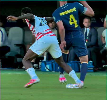 trots_allt's tweet photo. How can Infantino/Trump get the corrupted FIFA to remove this red card!?!? https://t.co/0Z3WU7ycA5
